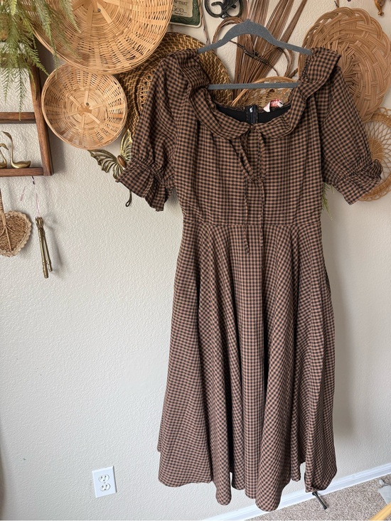 Ivy City Co Dresses & Skirts - Ivy City Co Vintage-Inspired Brown Gingham Midi Dress
